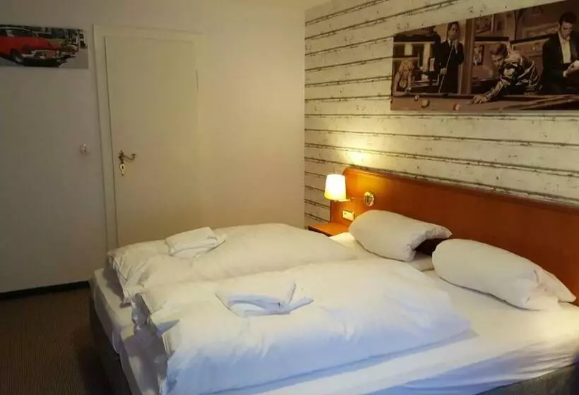 Отель Engel Altenau