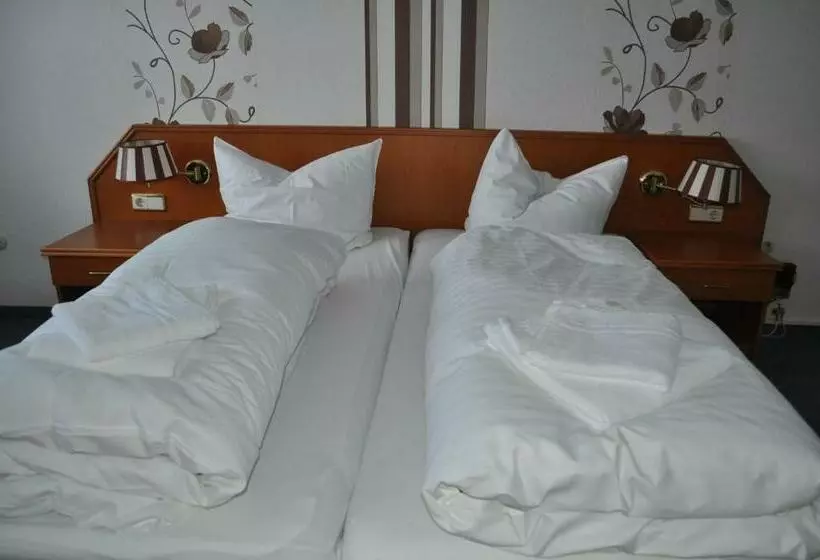 Отель Engel Altenau