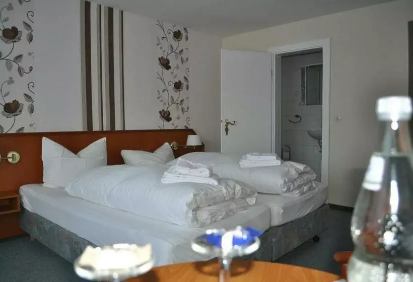 Отель Engel Altenau