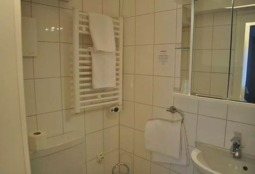 Отель Engel Altenau