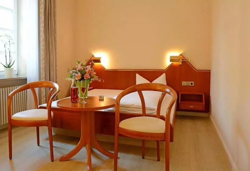 호텔 Garni Kaiserstuhl