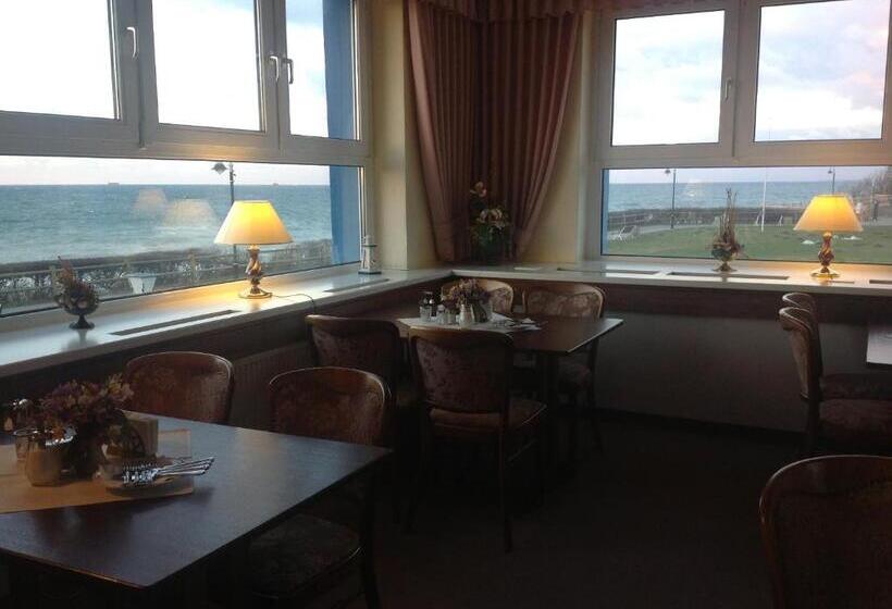 Отель Nienhäger Strand