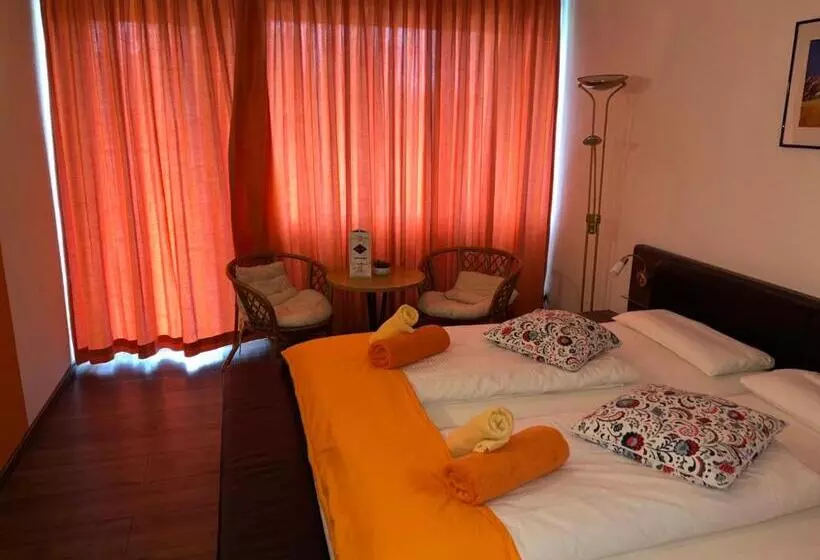 ホテル Sonnenstrand