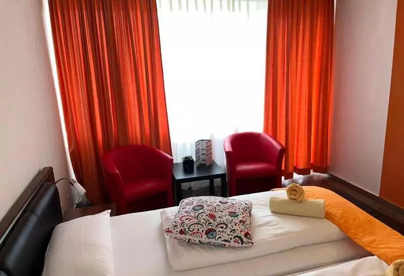 ホテル Sonnenstrand