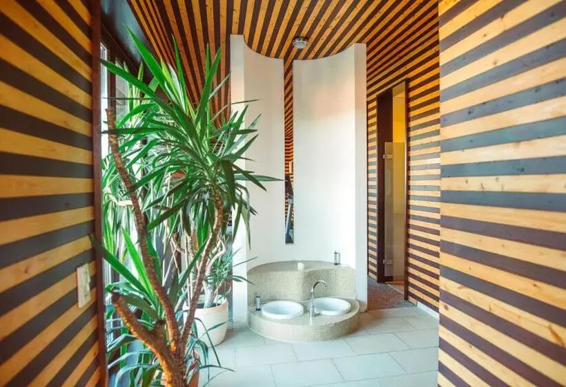 Lindenhof Hotel Tepe