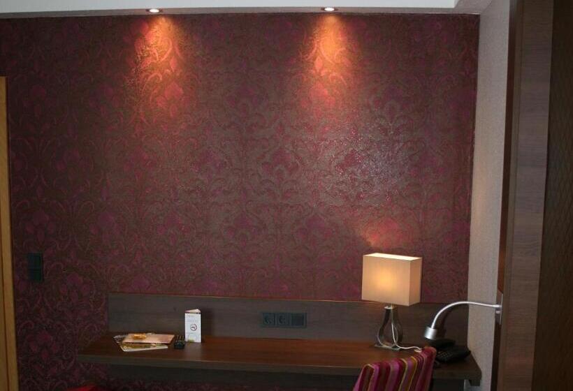 モーテル Parqéo Im A66