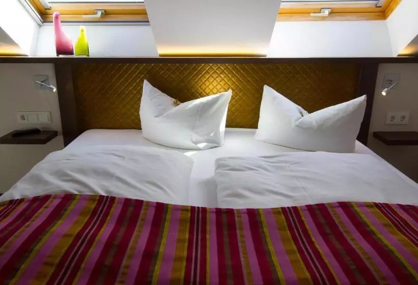 Мотель Parqéo Im A66