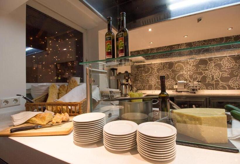 モーテル Parqéo Im A66