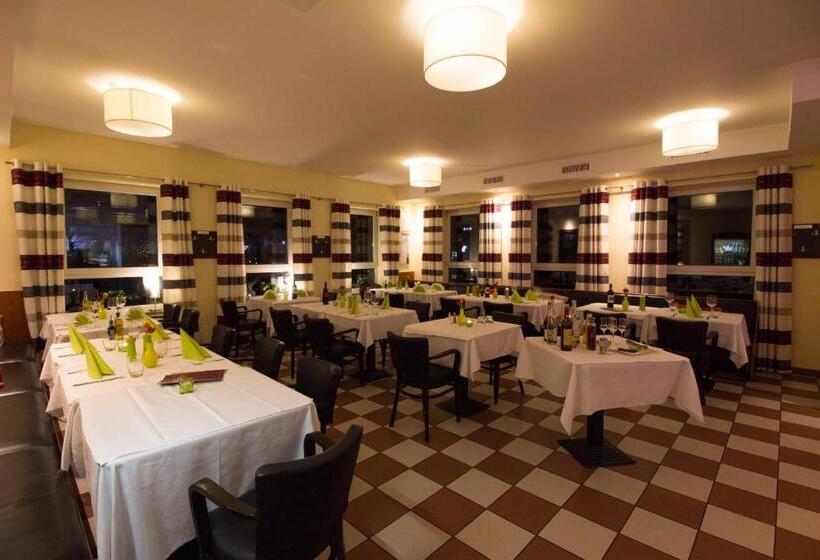 モーテル Parqéo Im A66