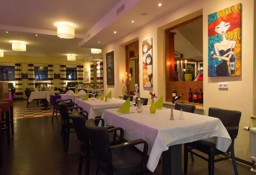 Мотель Parqéo Im A66