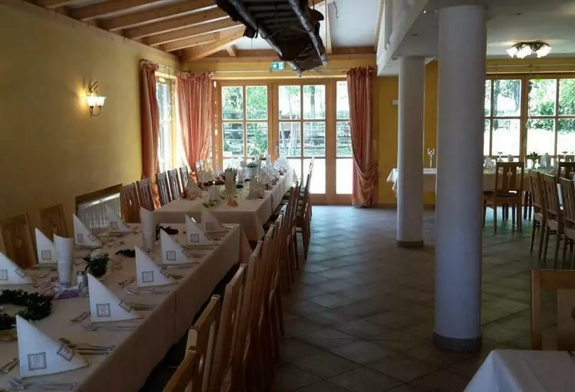 פנסיון Gasthof Sempt