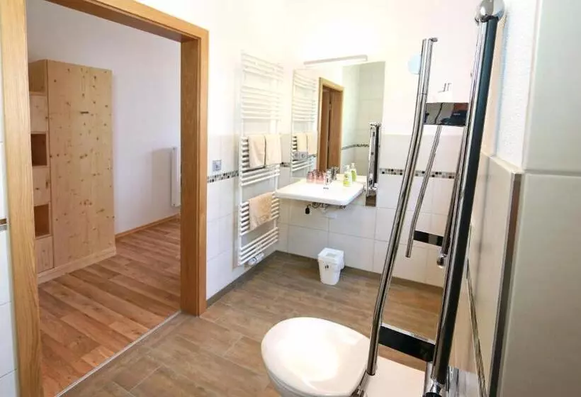 פנסיון Gasthof Sempt