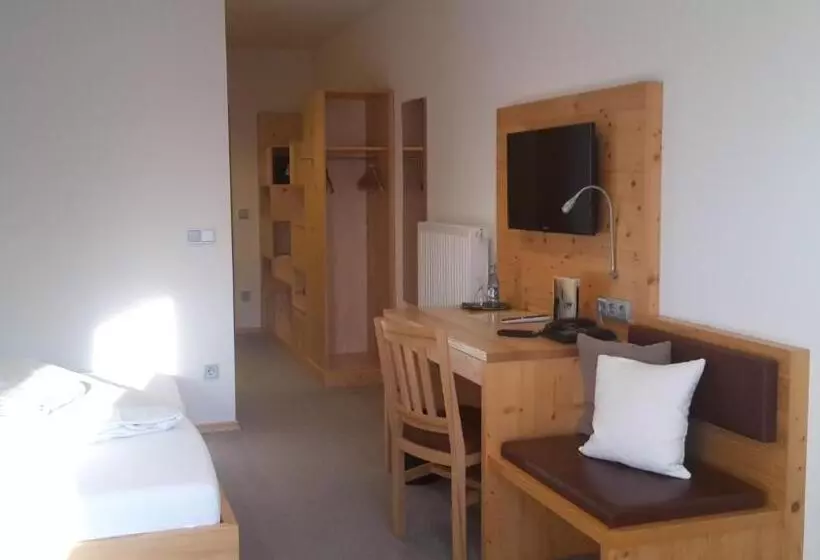 פנסיון Gasthof Sempt