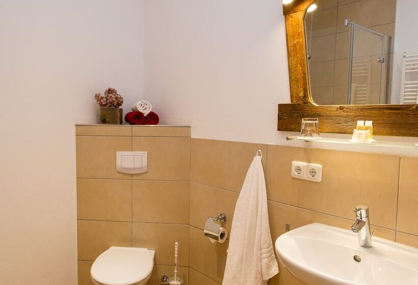 Pansiyon Gasthof Zum Hirsch