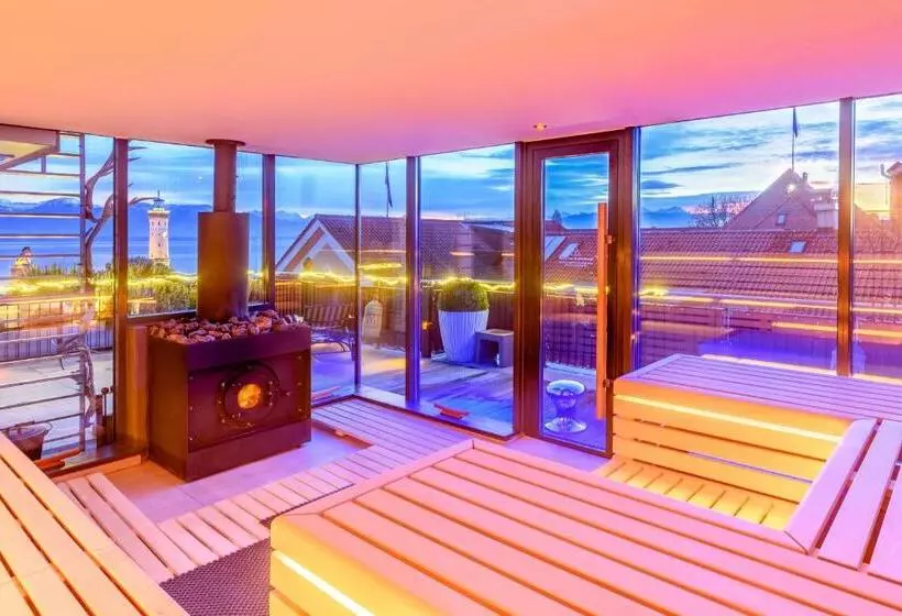 Yachthotel Helvetia Spa  Und Wellnessdomizil