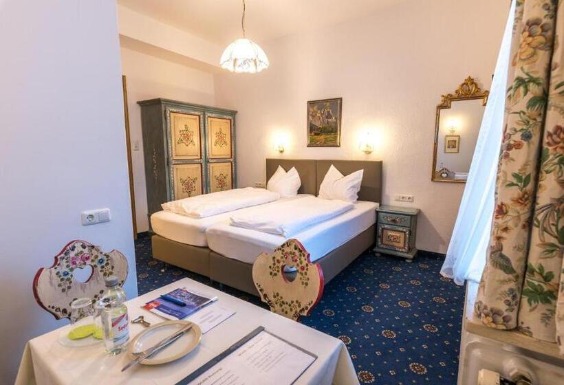 فندق Garni Almenrausch Und Edelweiss