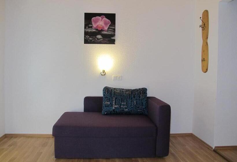 فندق Garni Almenrausch Und Edelweiss