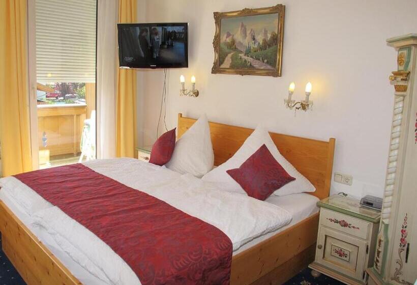 فندق Garni Almenrausch Und Edelweiss