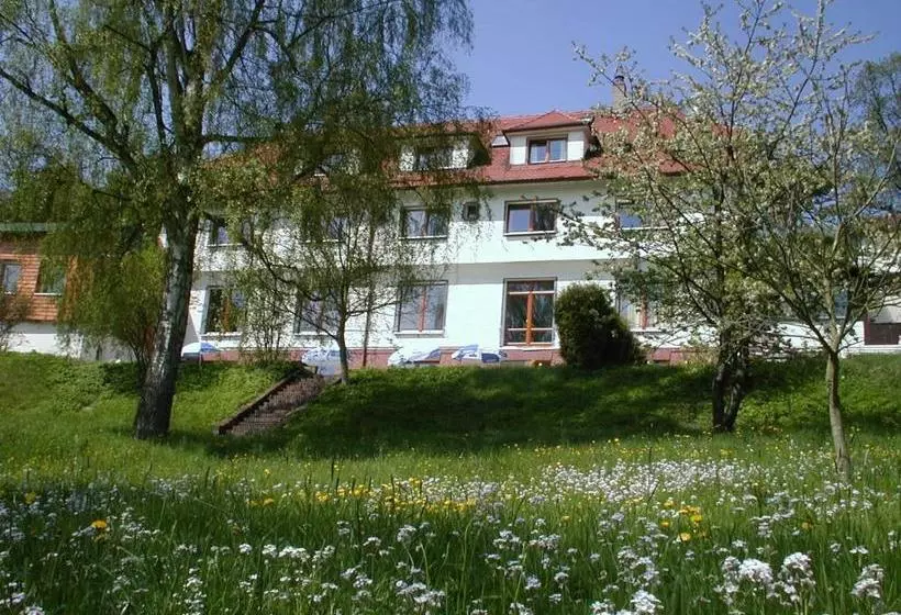 בית מלון כפרי Grünwald