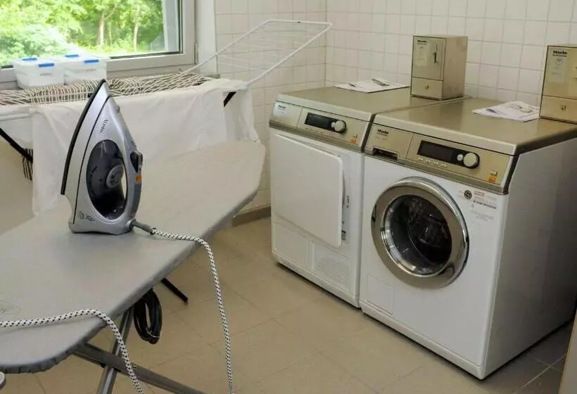 هتل Ibis Budget Augsburg City