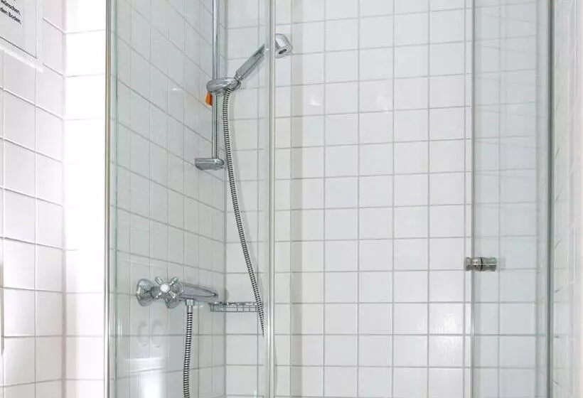 هتل Ibis Budget Augsburg City