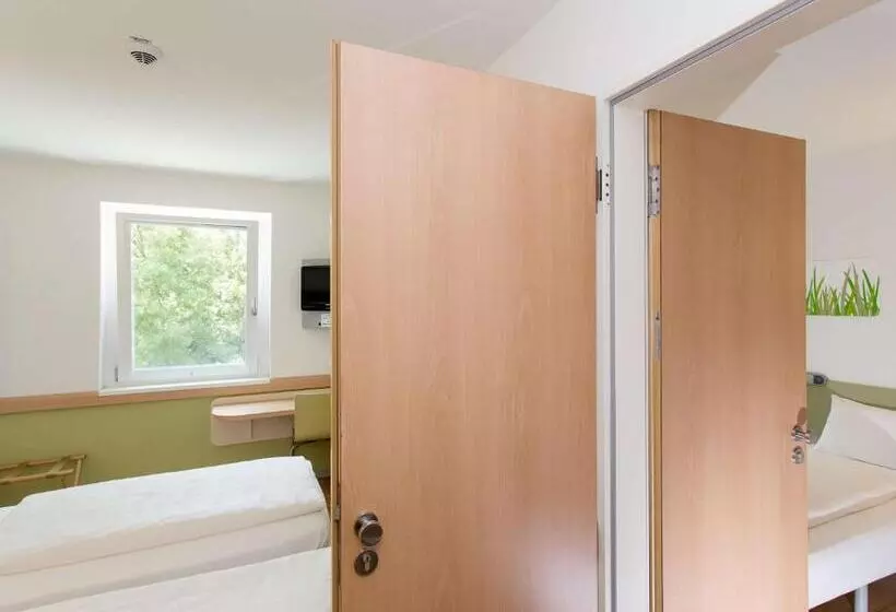 هتل Ibis Budget Augsburg City