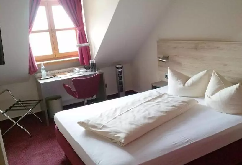 ホテル Mayerhofer