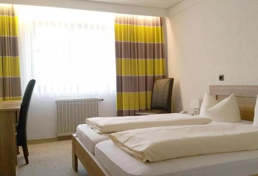 ホテル Mayerhofer