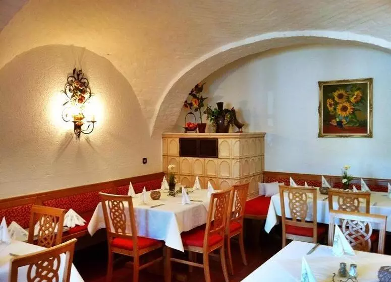 ホテル Mayerhofer