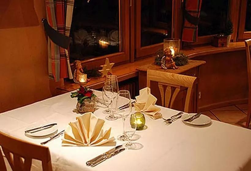 호텔 Restaurant Bergfriedel