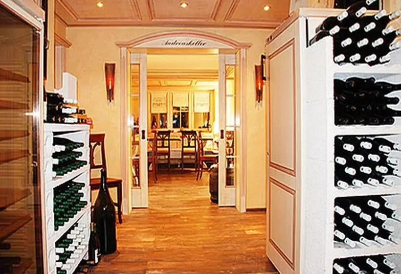 호텔 Restaurant Bergfriedel