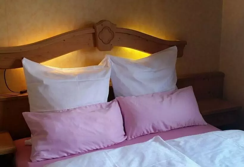 Отель Schloss Harburg