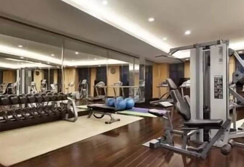 酒店 Ramada Plaza Lianyungang