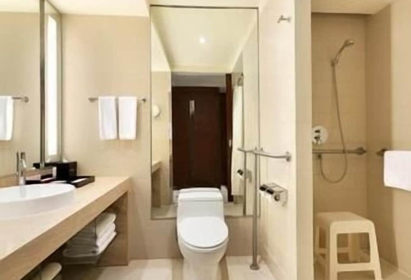 酒店 Ramada Plaza Lianyungang