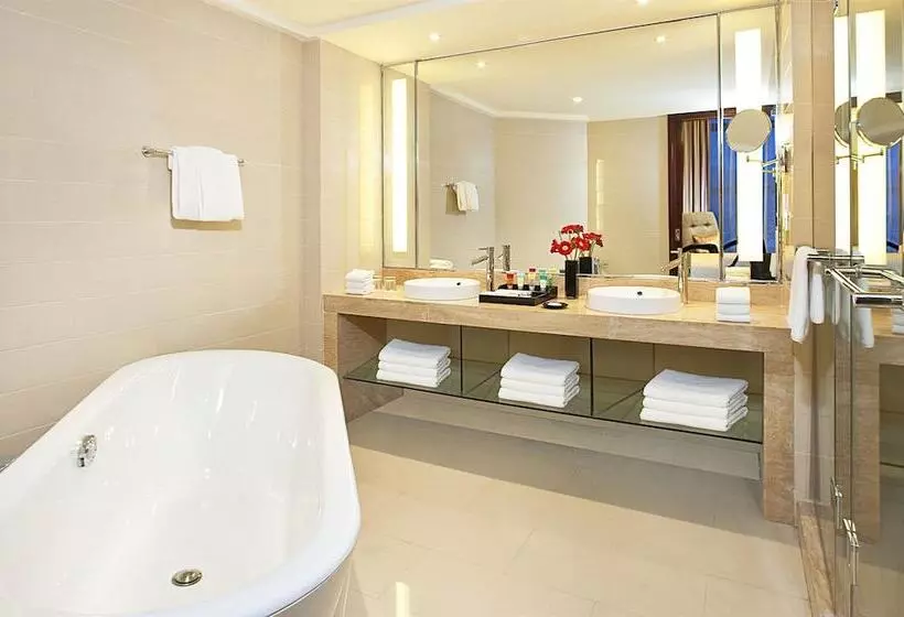 酒店 Ramada Plaza Lianyungang