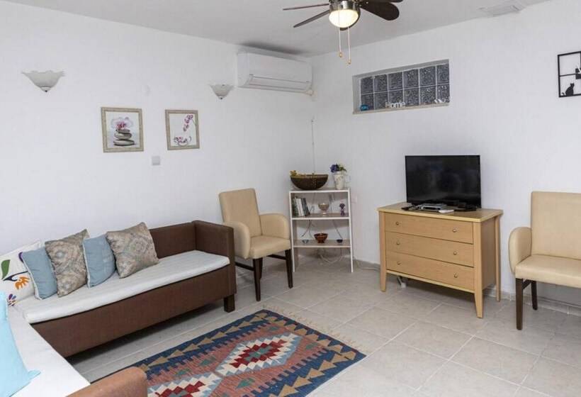 Lovely Triplex With Fantastic Sea View In Turkbuku