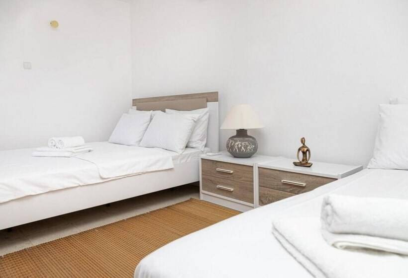 Lovely Triplex With Fantastic Sea View In Turkbuku