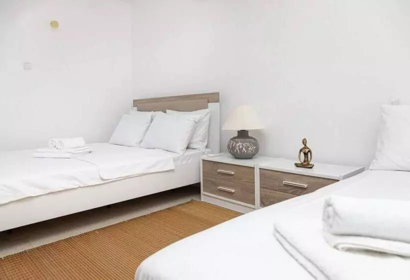 Lovely Triplex With Fantastic Sea View In Turkbuku