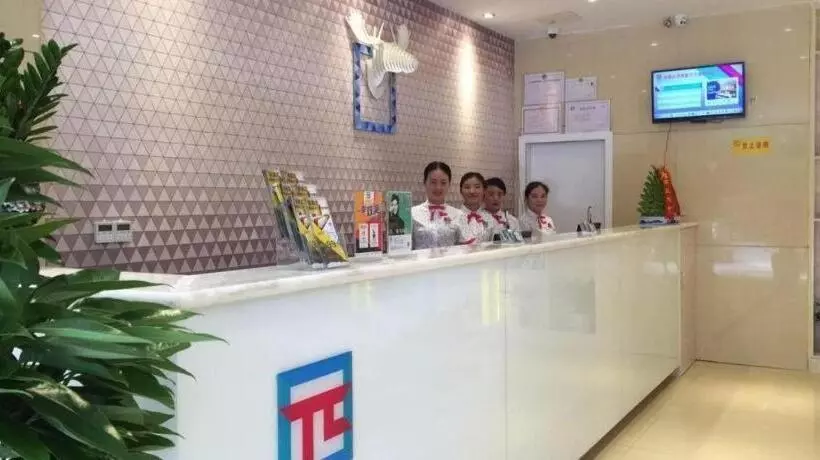 Pai Hotel Xichang Hangtian Avenue Jixiang Road