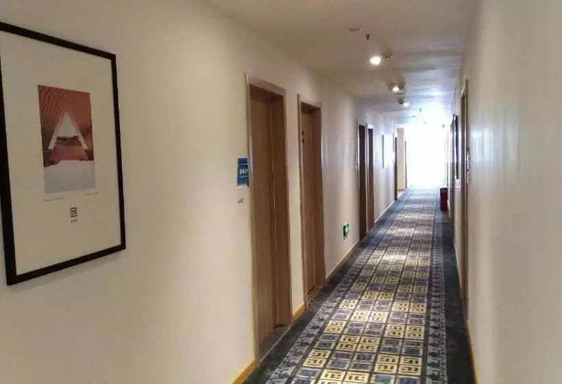 Pai Hotel Xichang Hangtian Avenue Jixiang Road