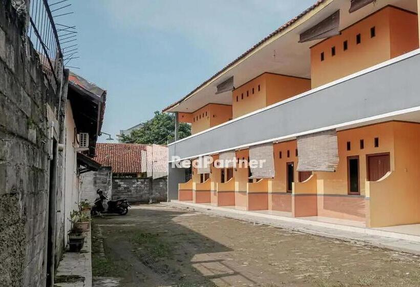 בית מלון כפרי Pondok Damai Guest House Syariah Mitra Reddoorz