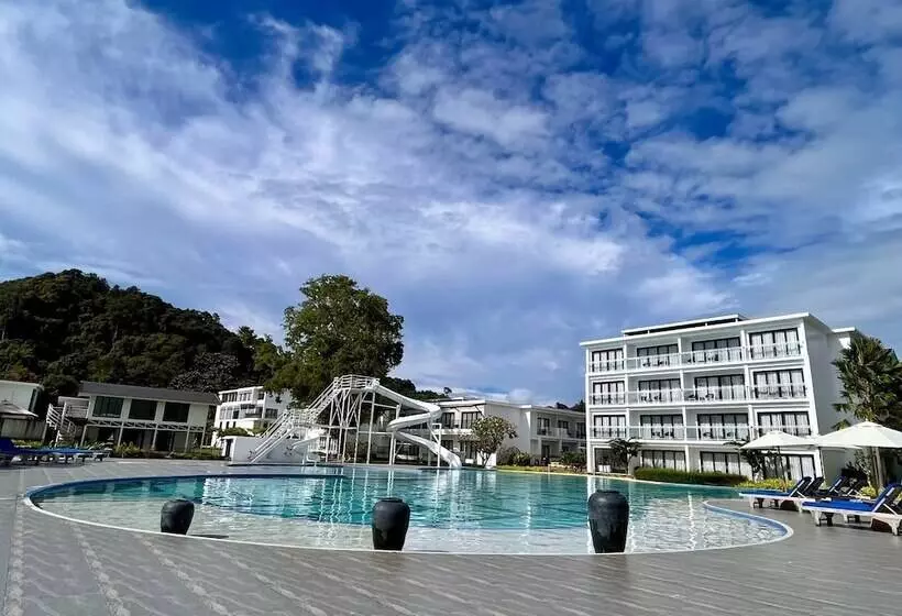 Hotelli Royal Yao Yai Island Beach Resort