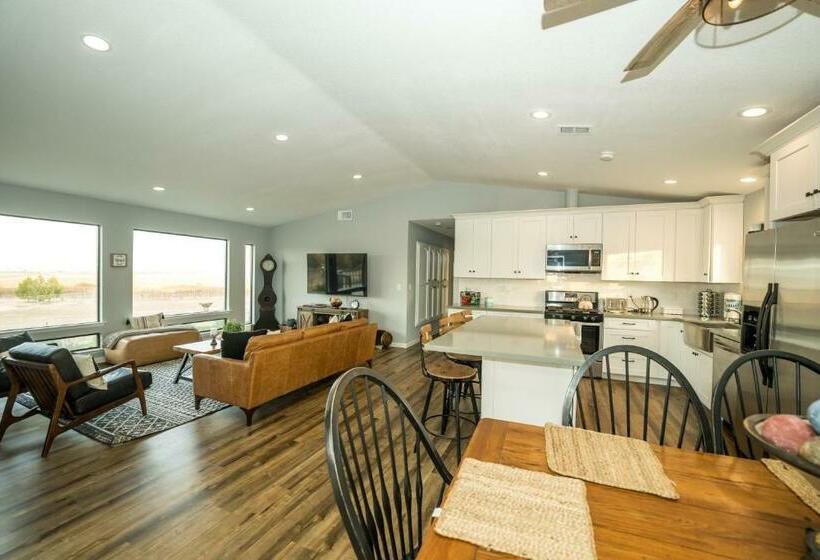 The Vino View Farmhouse