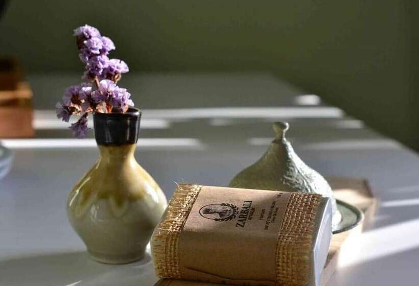 هتل Zarbalı Cunda