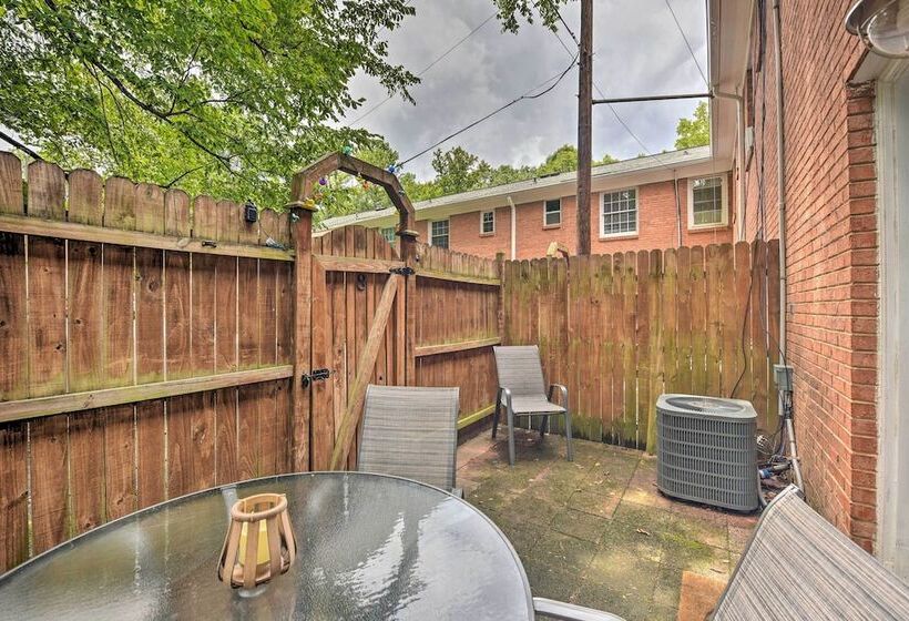 Charlotte Condo W/ Patio: 4 Mi To Downtown!