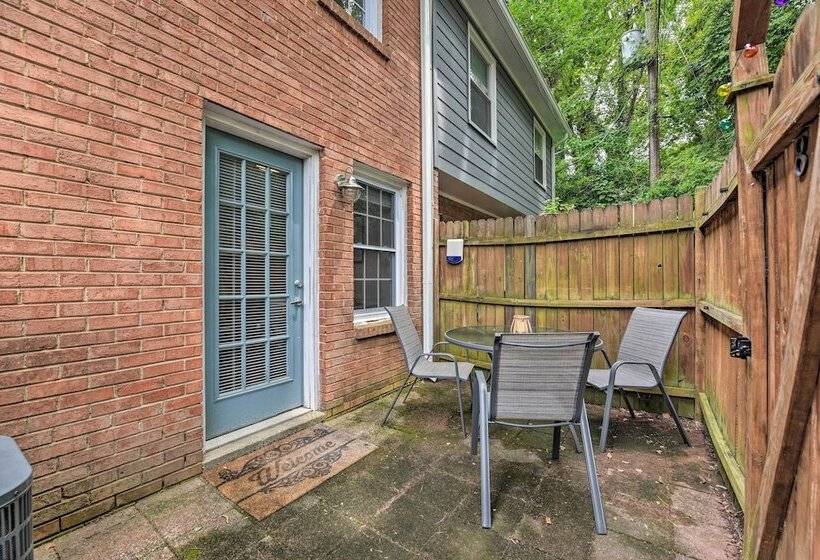 Charlotte Condo W/ Patio: 4 Mi To Downtown!