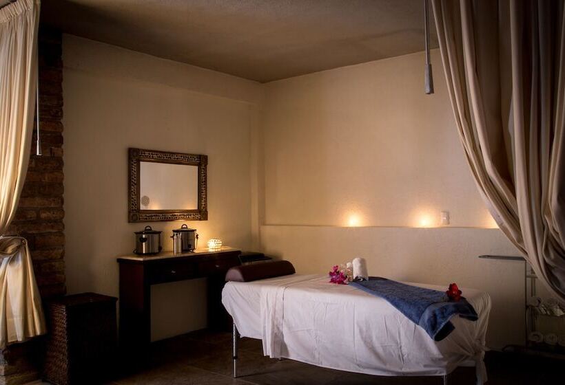 فندق Hacienda San Cristobal