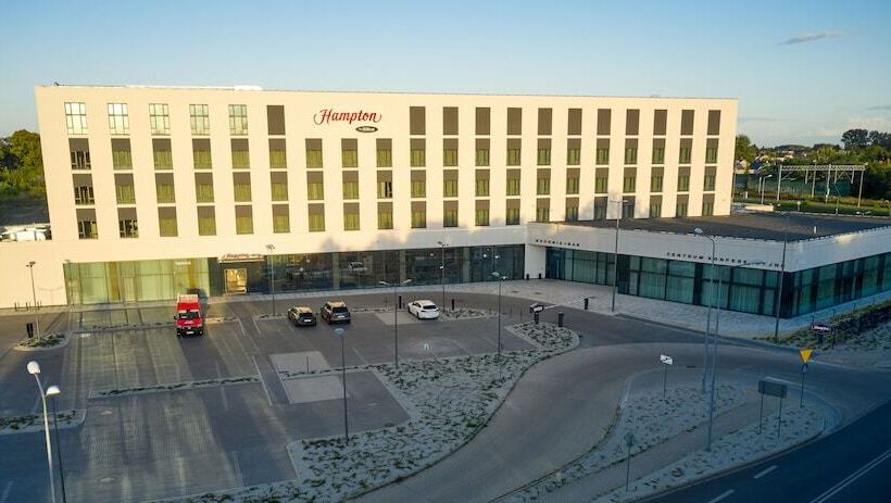 Отель Hampton By Hilton Poznań Swarzędz