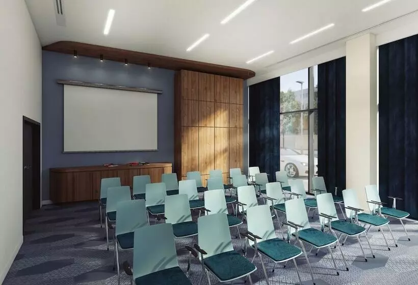 Hotelli Hampton By Hilton Poznań Swarzędz