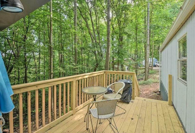Lovely Gainesville Retreat Near Lake Lanier